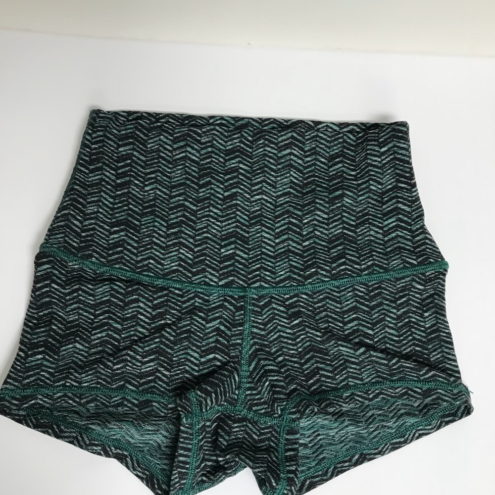 Lululemon Boogie Roll-Down Chevron Green